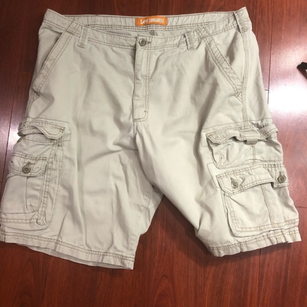 Lee Dungarees khakis Cargo Shorts Size 40